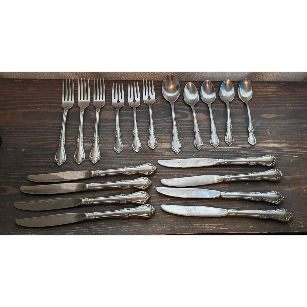 WM A Rogers Deluxe Oneida Ltd Mansfield Amadeus Stainless 19 Random Piece Set
